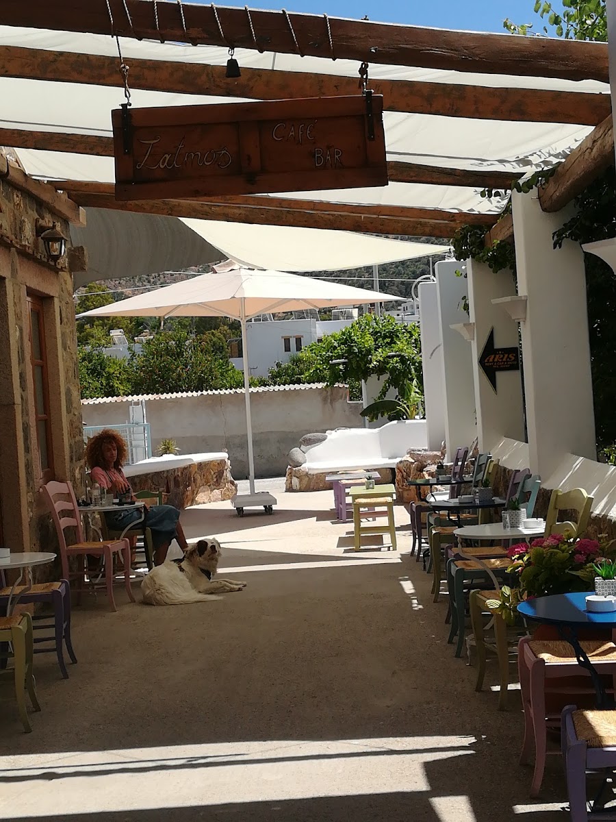 Latmos Cafe Bar