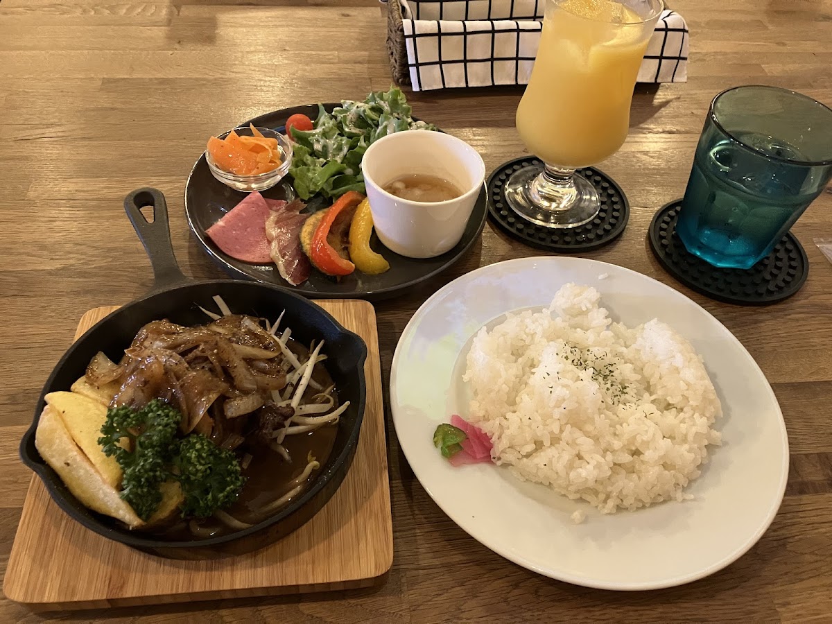 Dining Cafe Weather Report - 3