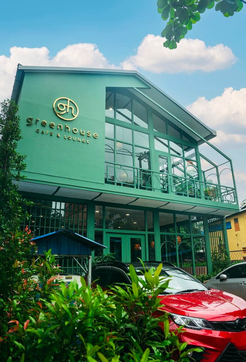 Green House Cafe & Lounge