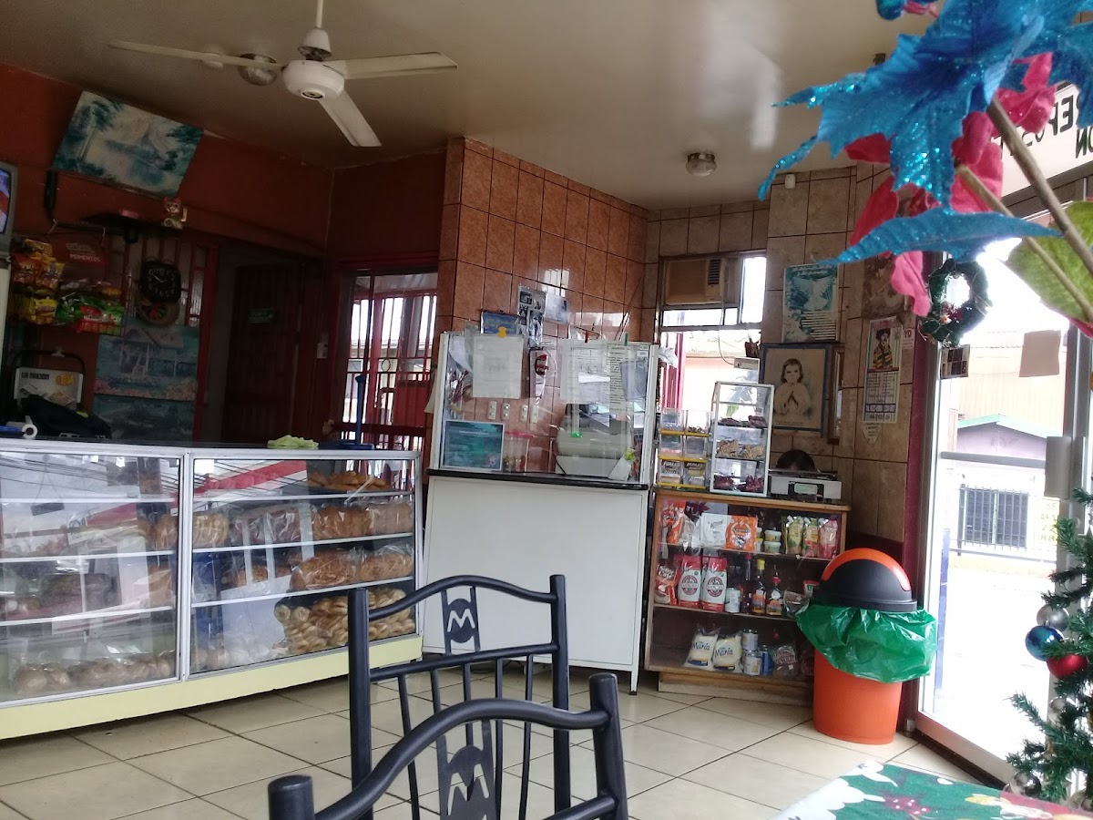 Panadería y Repostería Colón