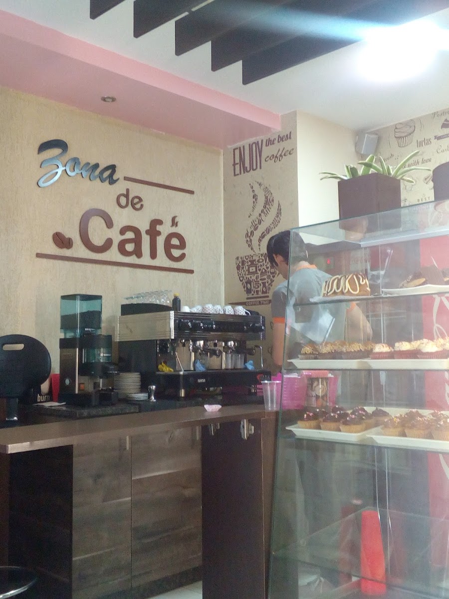 Carla Cakeland & Coffee