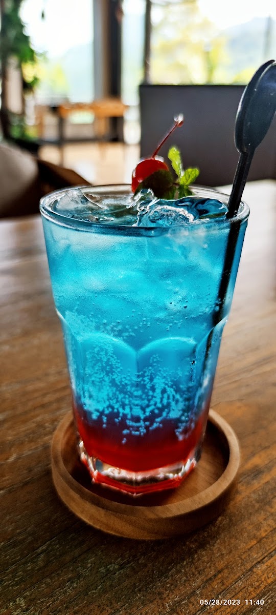 Kanna Coffee & Eatery - 7