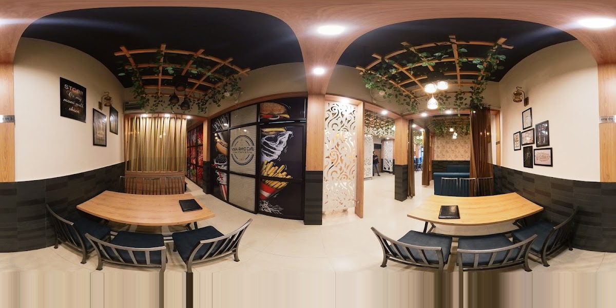 Voila Retro Cafe - 9