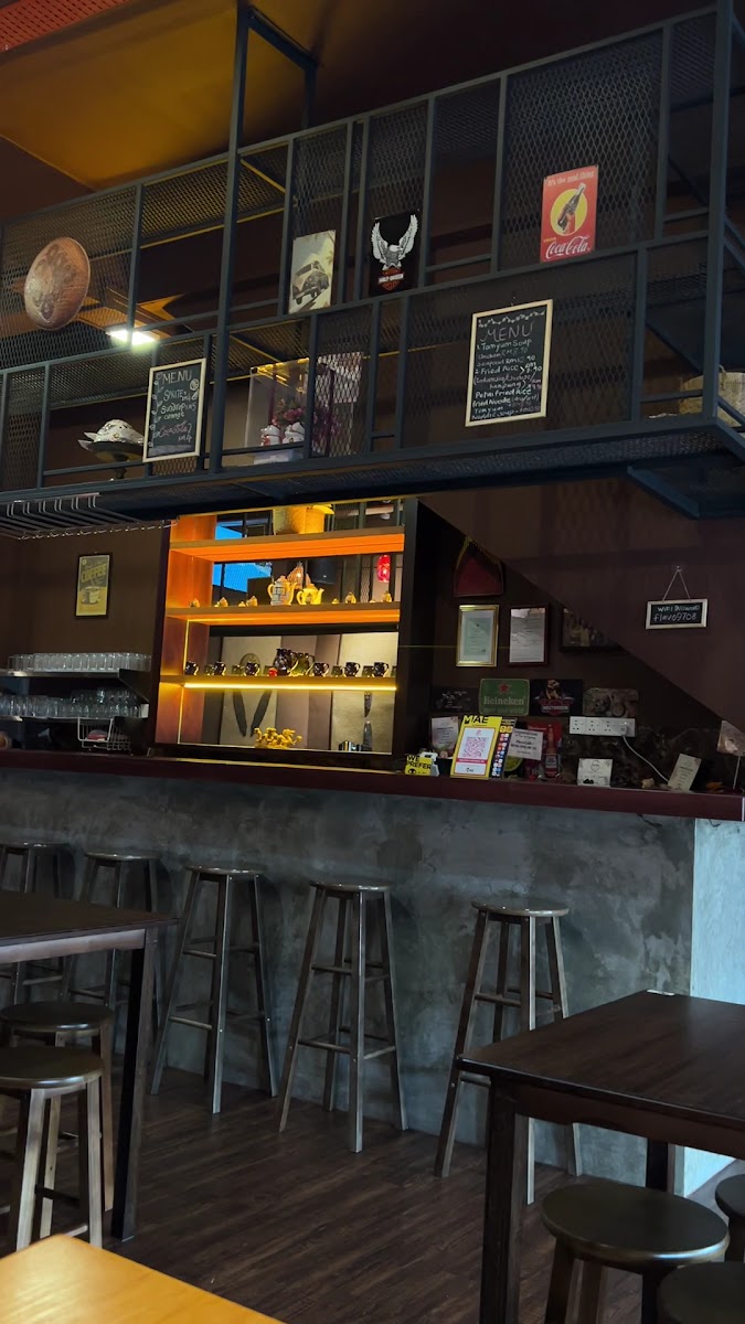 Flavo Cafe (Rumah Dayak) - 2