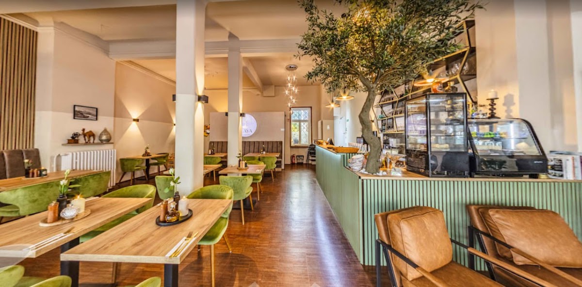 ELAYA Cafe Lounge & Bistro