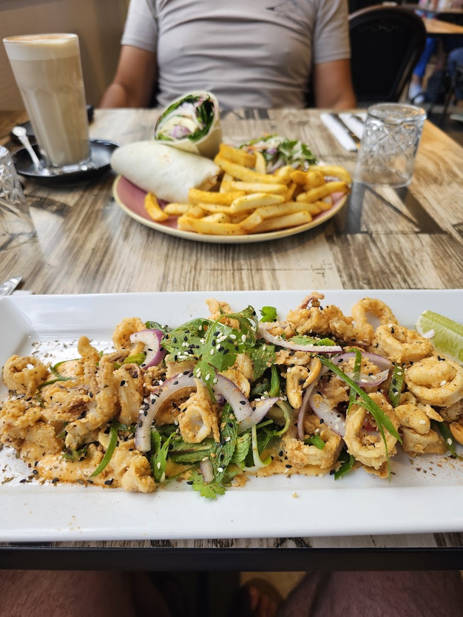 Poppy's Verandah Cafe - 5