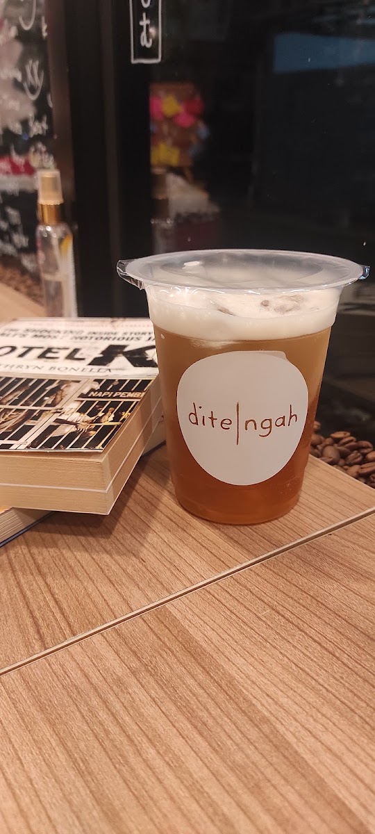 Di tengah by KoStu - 10