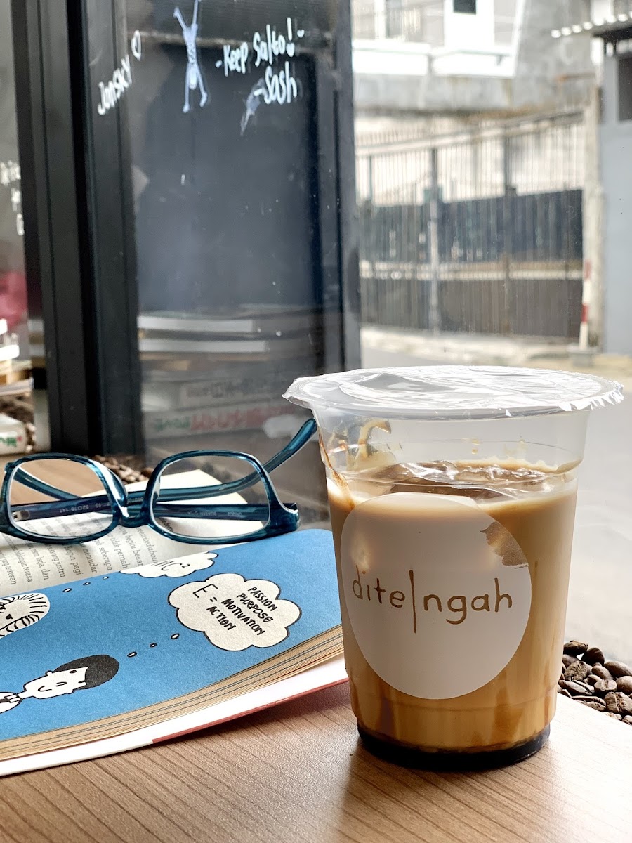 Di tengah by KoStu - 3