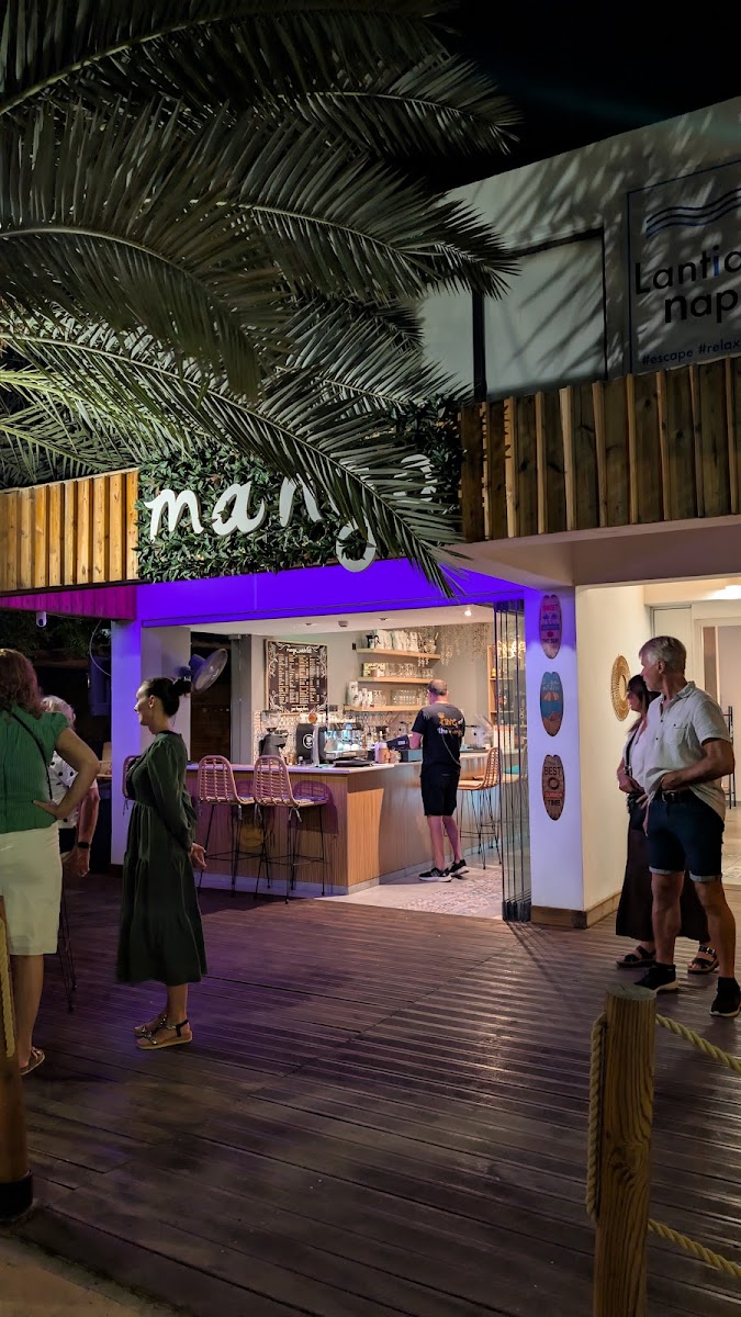 Mango Café & Bar - 3