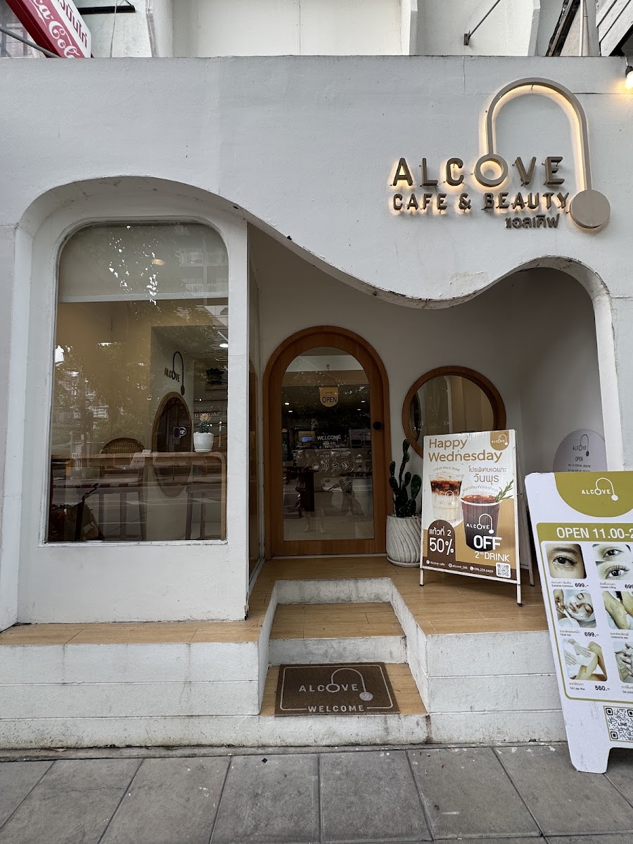 Alcove Cafe