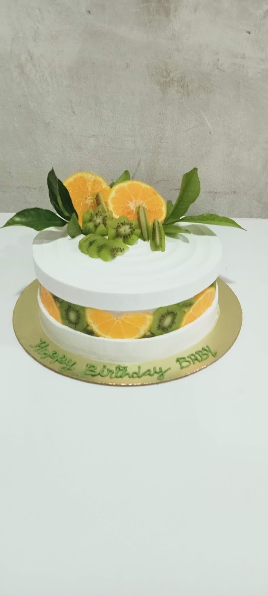 WAMAIA Cafe & Confectionery - 7