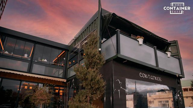 Container cafe&lounge