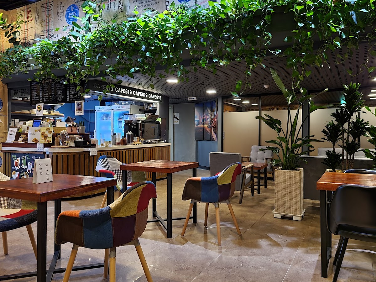 CAFE 619