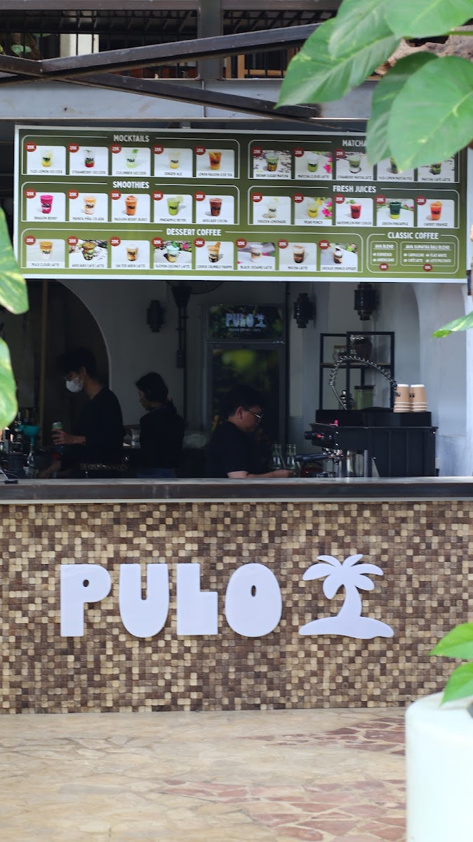 PULO - Island Brews + Cafe @ Desa El Tropico