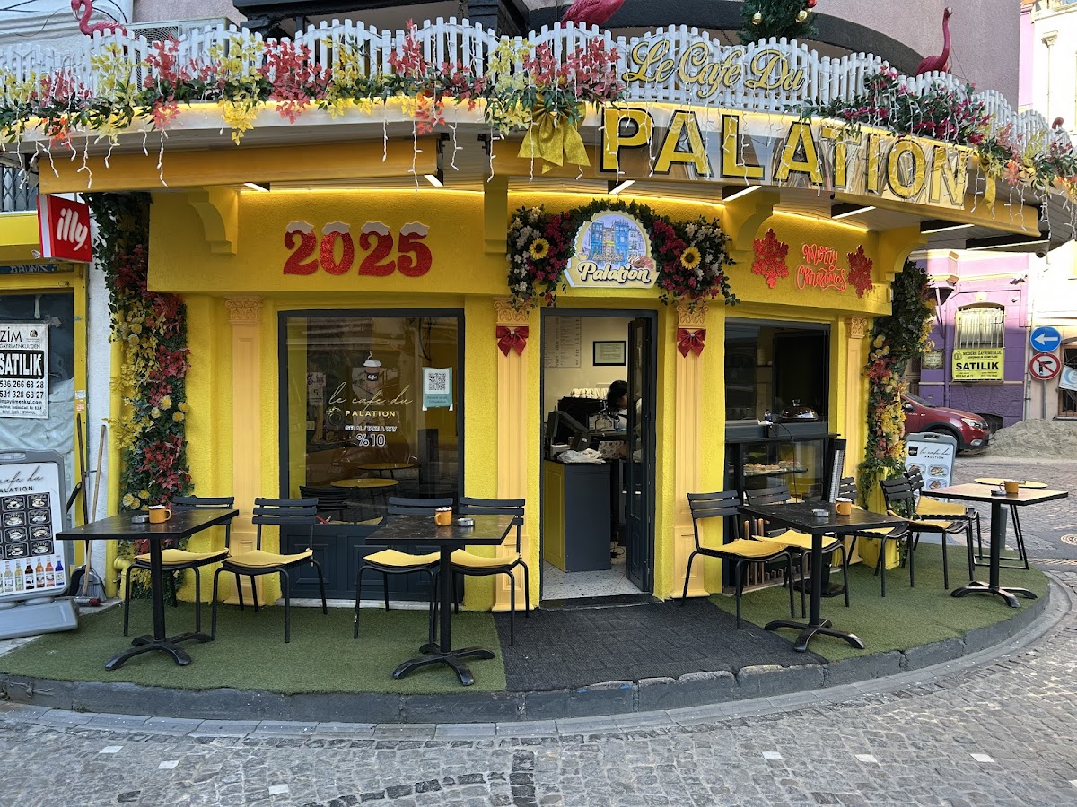 Le Cafe Du Palation