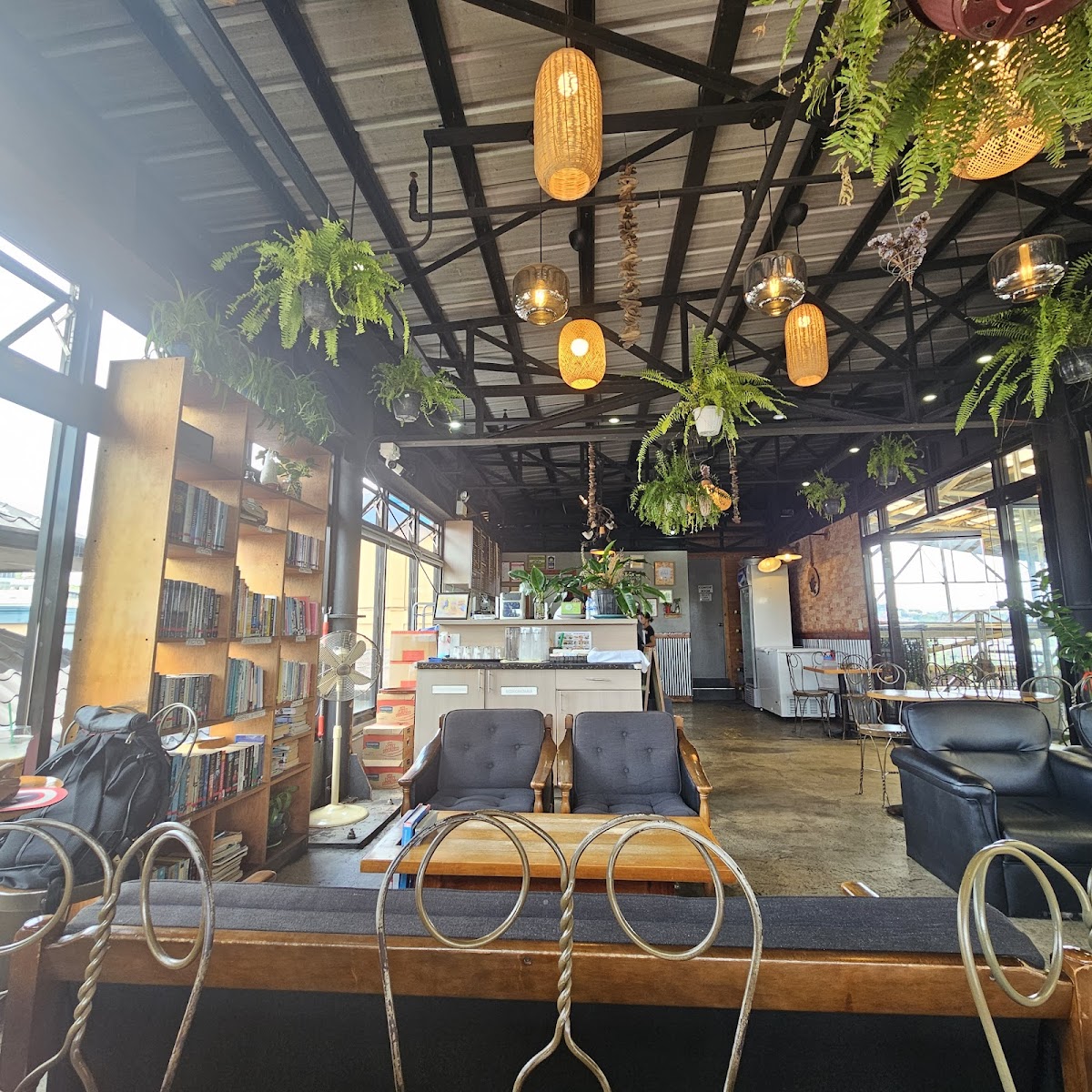 R & B Cafe and Library