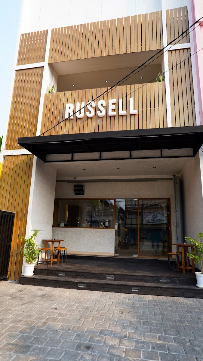 Russell Cafe