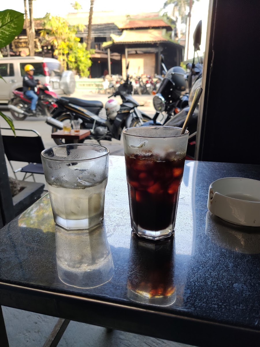 Twist Cafe & Bar - 5