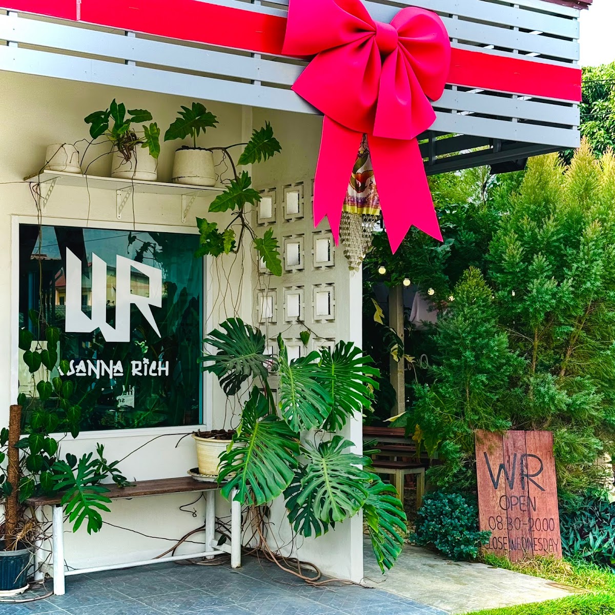 WR WannaRich Home cafe’