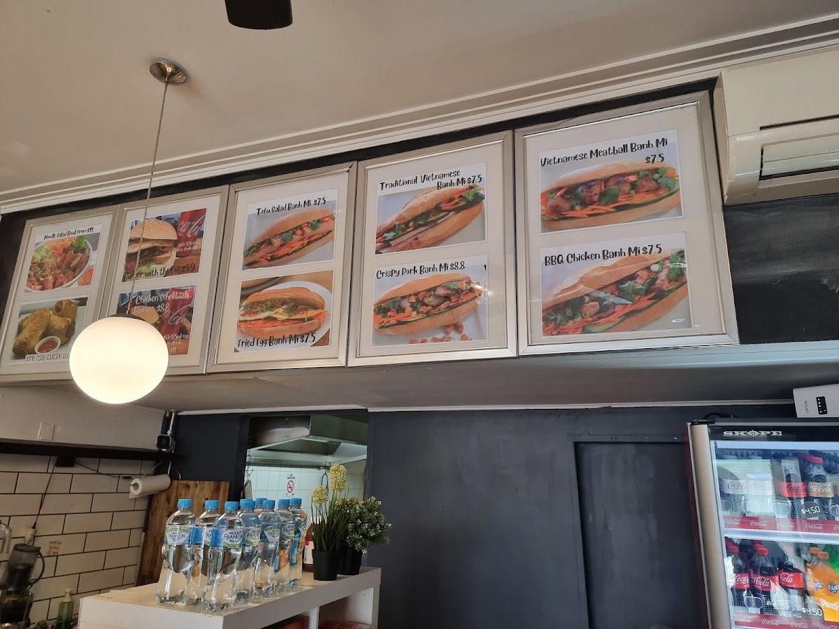 Michelle's Rolls & Coffee - 7