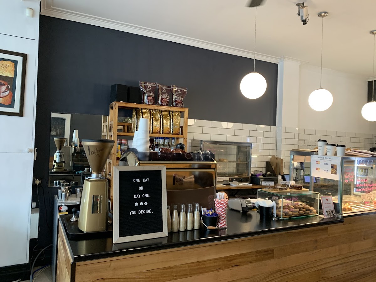 Michelle's Rolls & Coffee