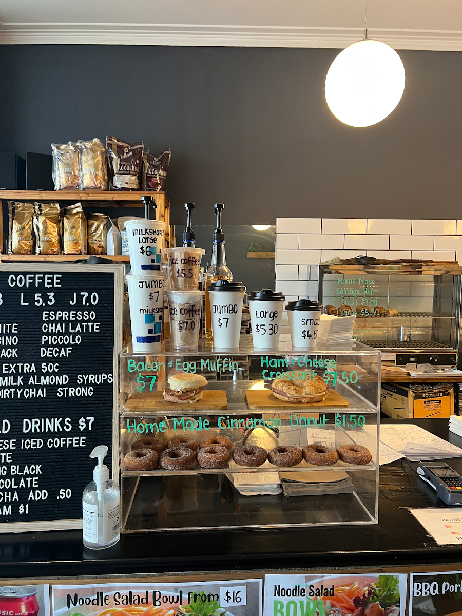 Michelle's Rolls & Coffee - 4