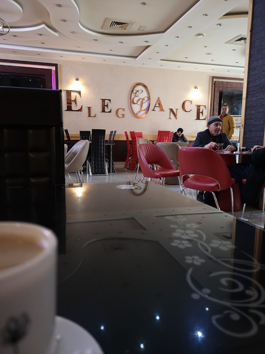 Café Élégance