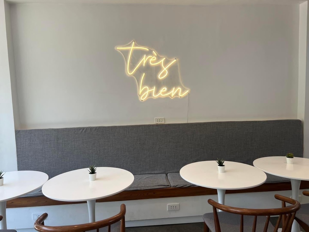 Très Coffee Company