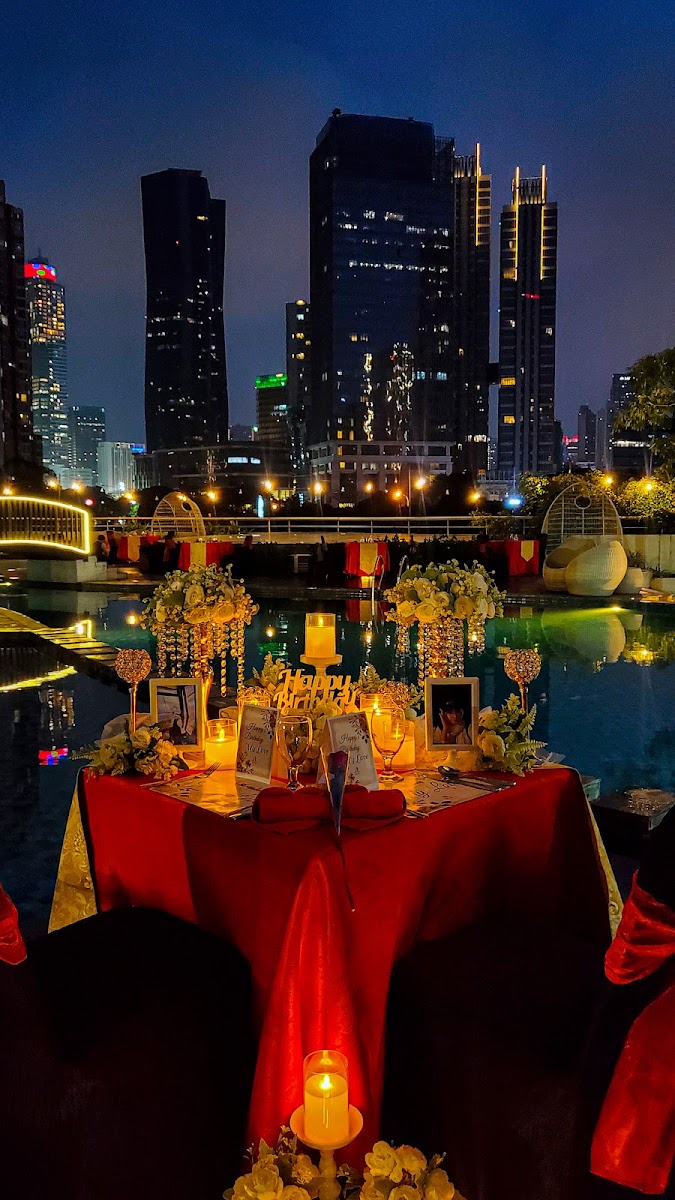 Swiss-Café at Swiss-Belresidences Rasuna Epicentrum - 3