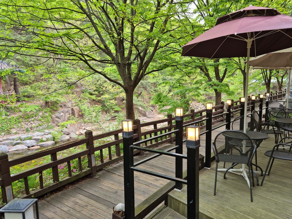 피어나&Art Park Cafe