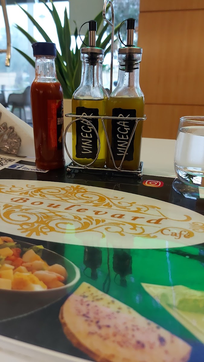 Café Le Boulevard - 5