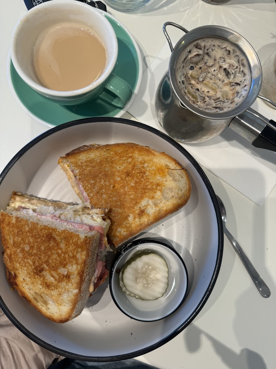 Little Lofty Cafe - 3