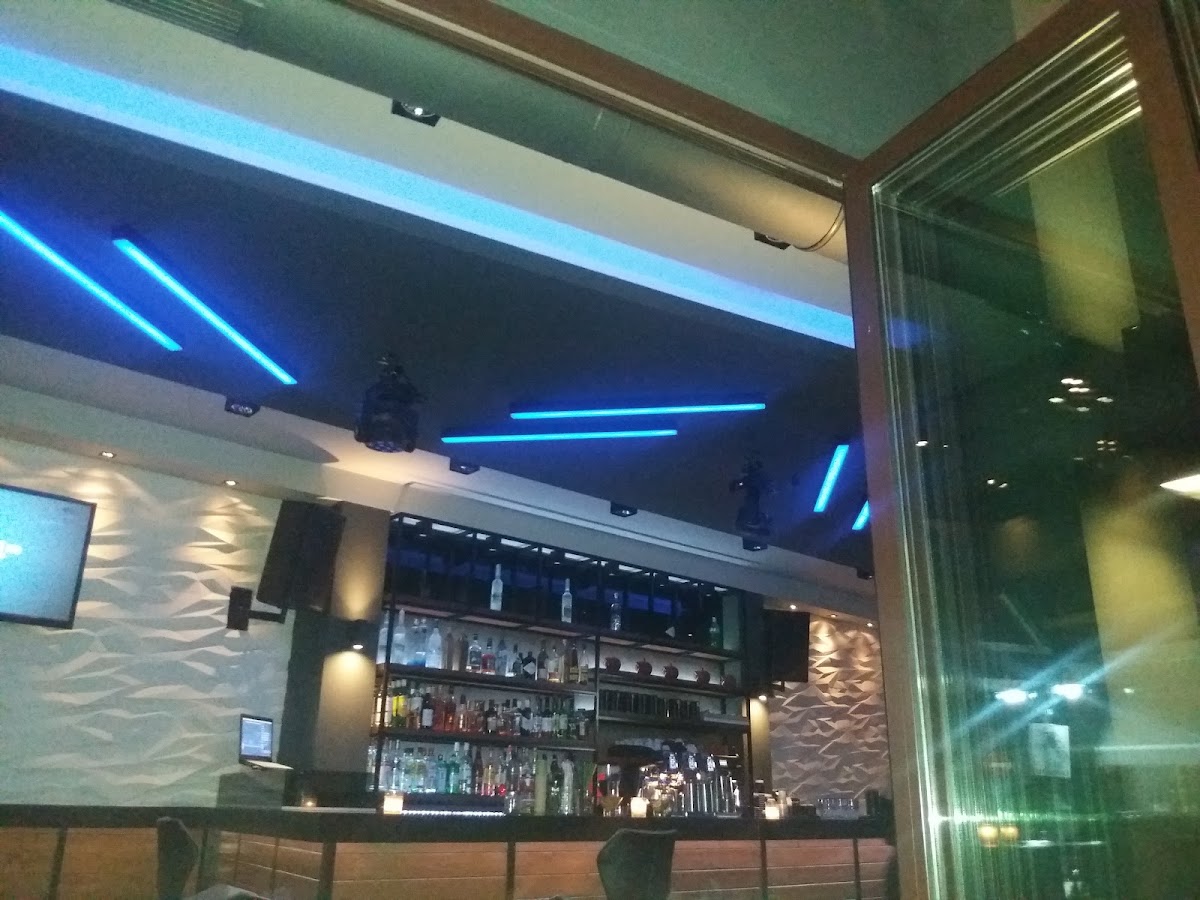 La Sueno Cafe Bar - 3