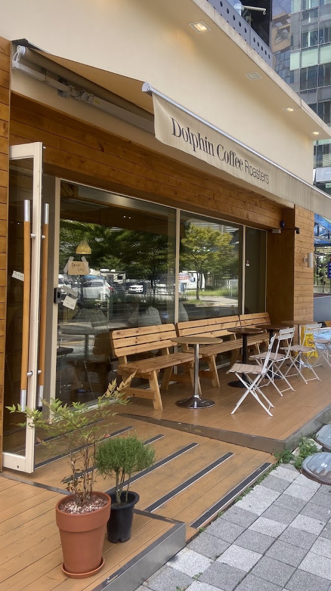 Dolphin Coffee Roasters