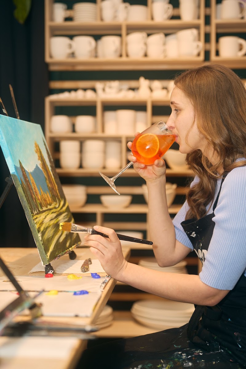 Creative Café by Paint It Easy | Bar & Superfood Deli - 3