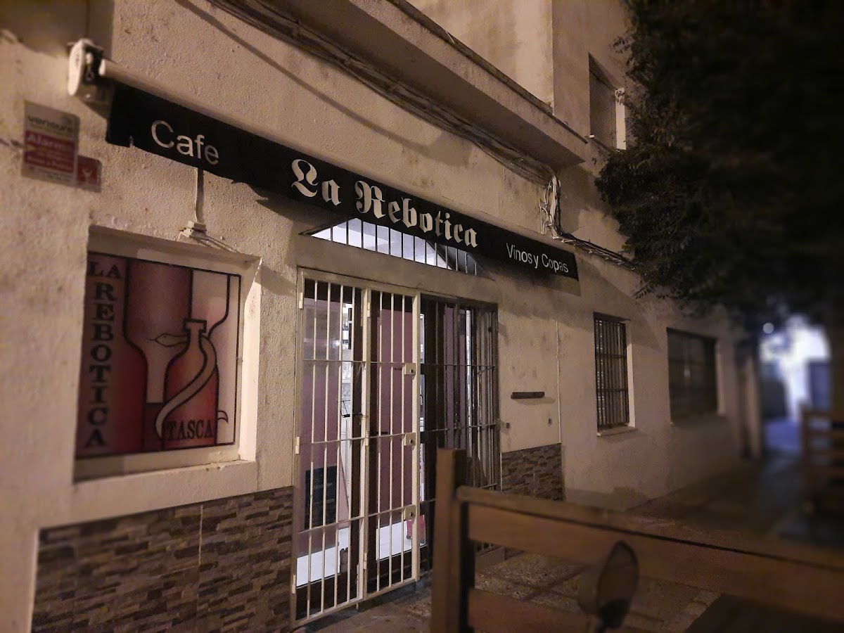 Cafetería La Rebotica Vinos Y Copas
