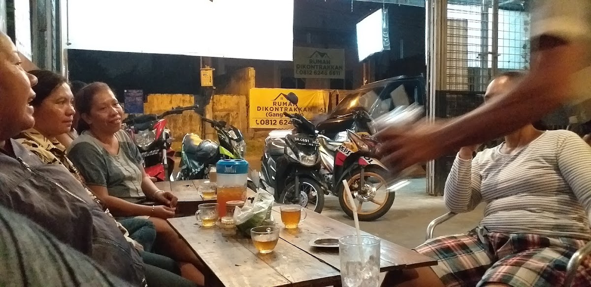 D'loy Cafe & Resto - 2