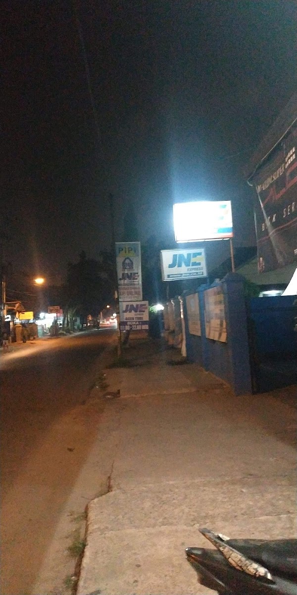 D'loy Cafe & Resto - 3