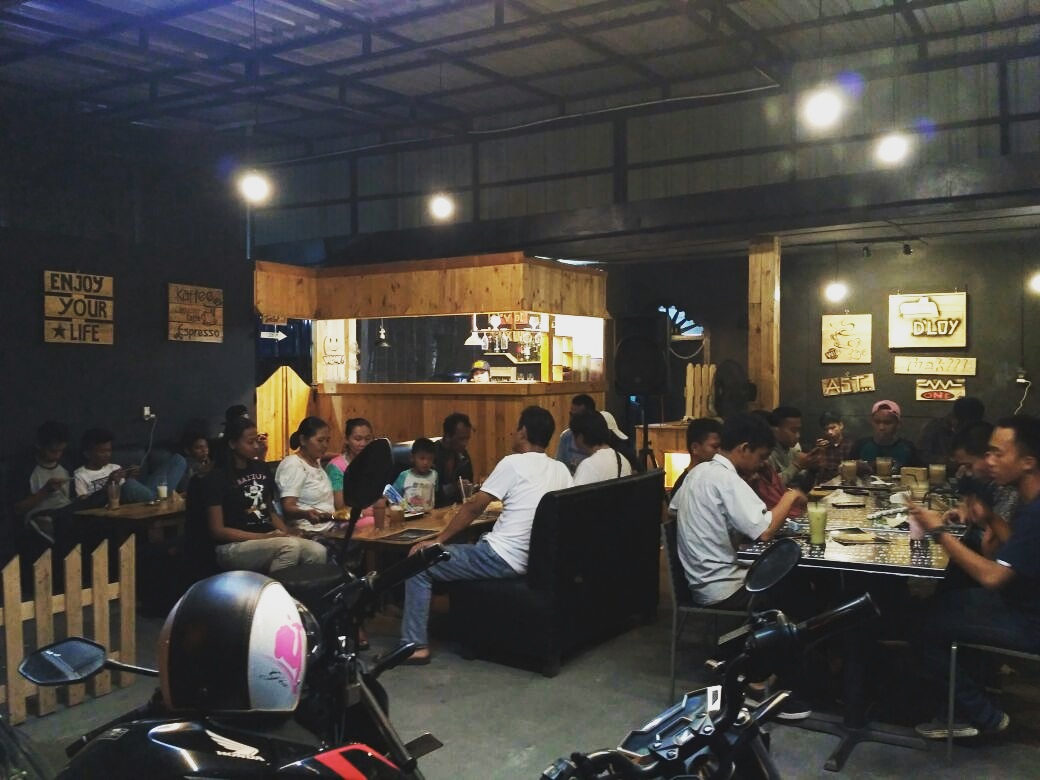 D'loy Cafe & Resto - 6