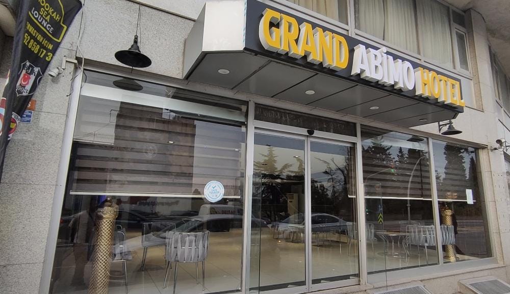 Big Badaboom Cafe Restaurant