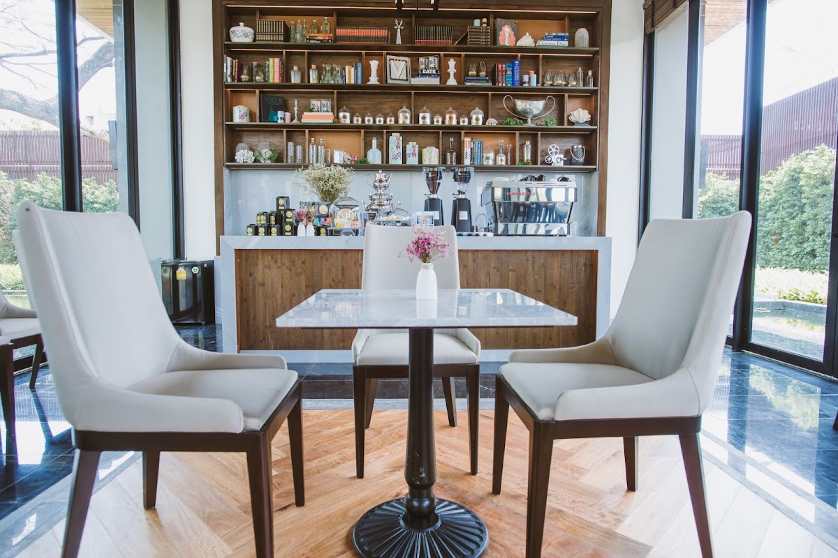 La Vie - Luxury Coffee & Tea Lounge