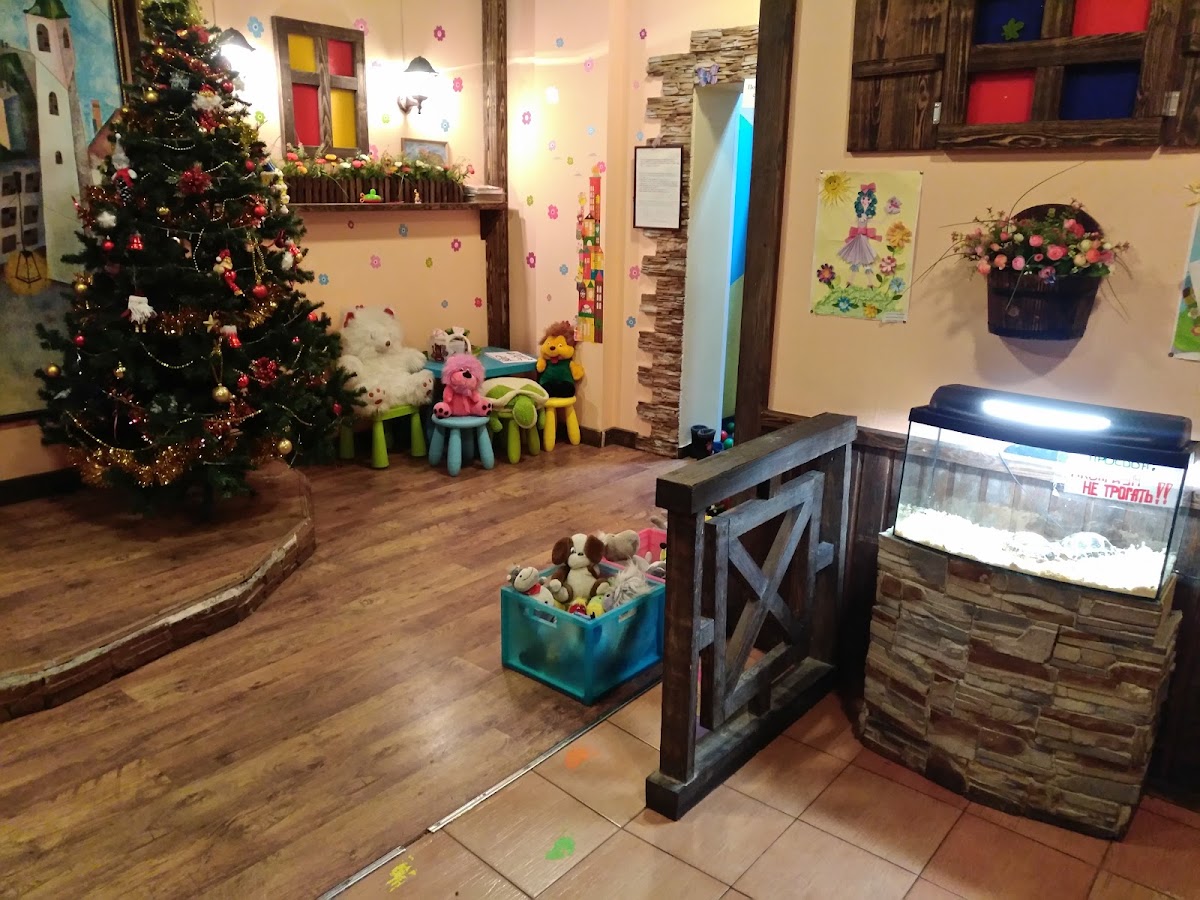 Zolotoy Klyuchik, Semeynoye Kafe