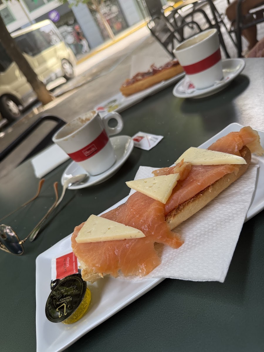 Cafetería Bar Plaza del Rollo