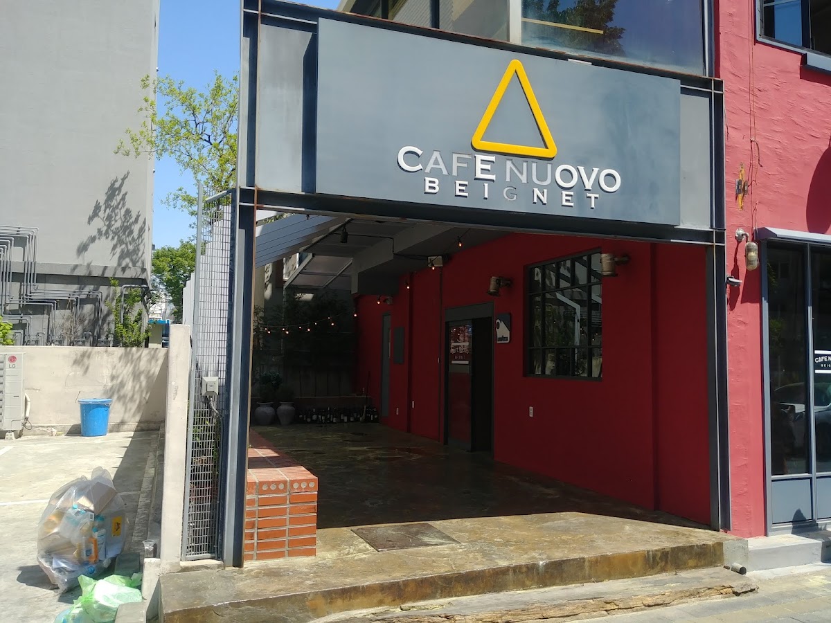 Cafe Nuovo