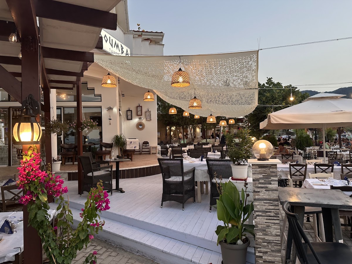 Madamme Coffee - Bistro, Lounge