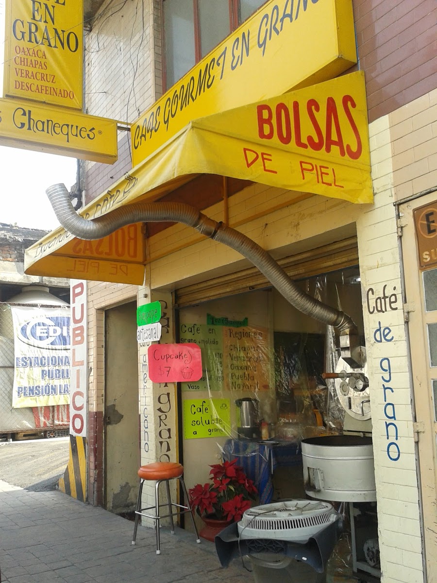 Los Chaneques Coffee shop - 4