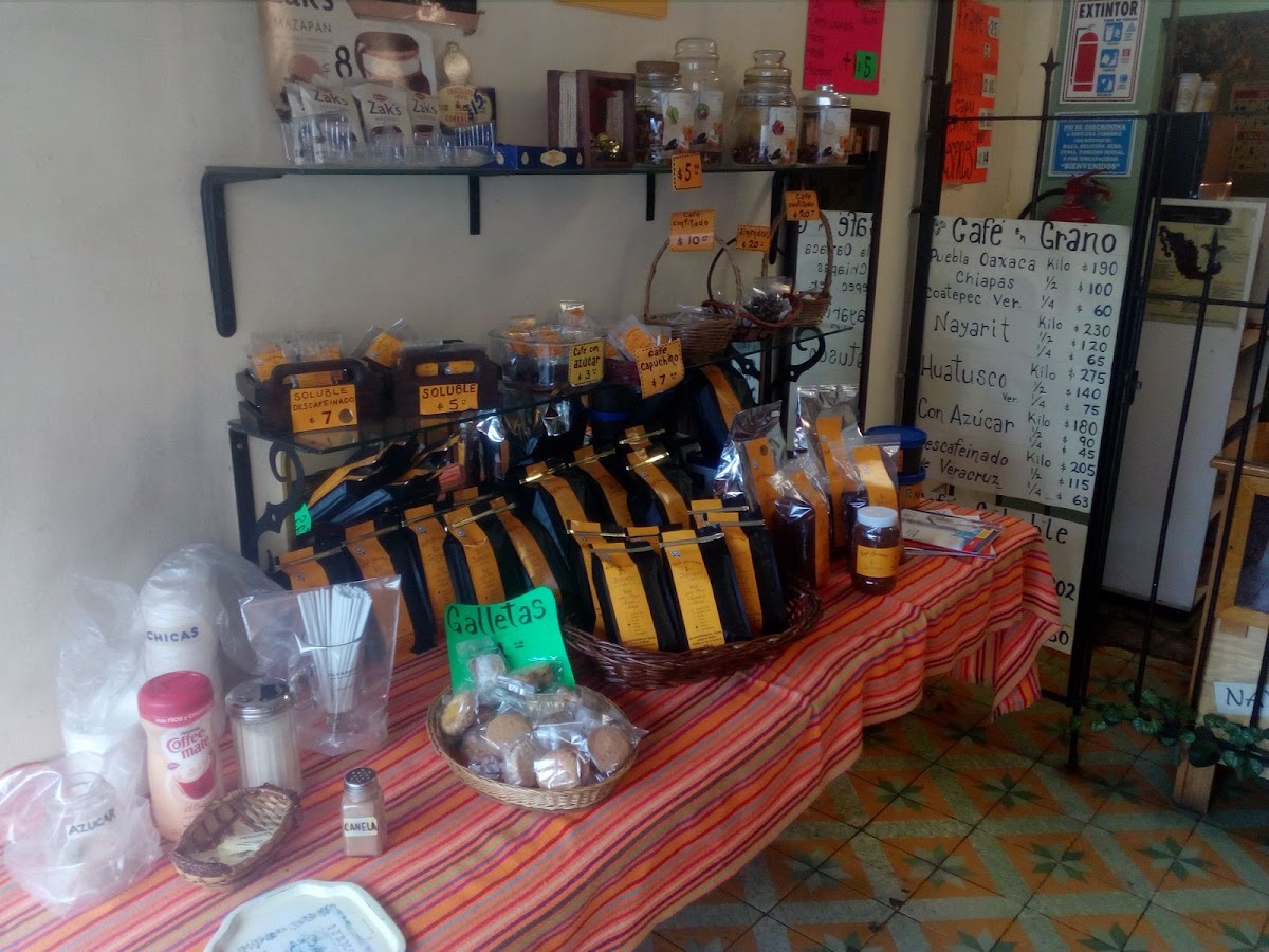 Los Chaneques Coffee shop - 5