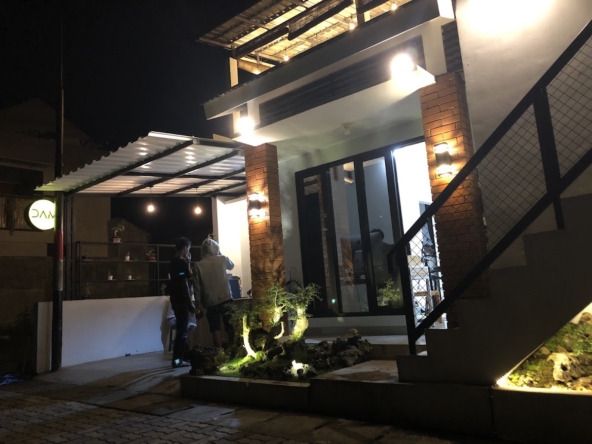 DAM Coffee House & Eatery - 3