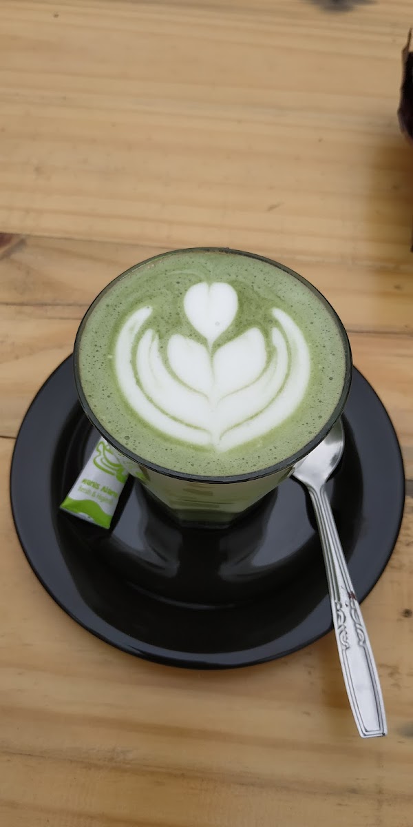 DAM Coffee House & Eatery - 5