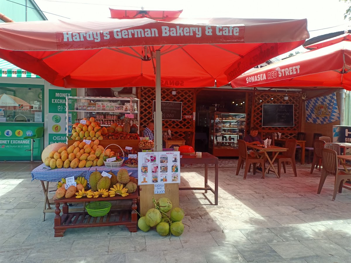 Hardy's German Bakery & Cafe - 4